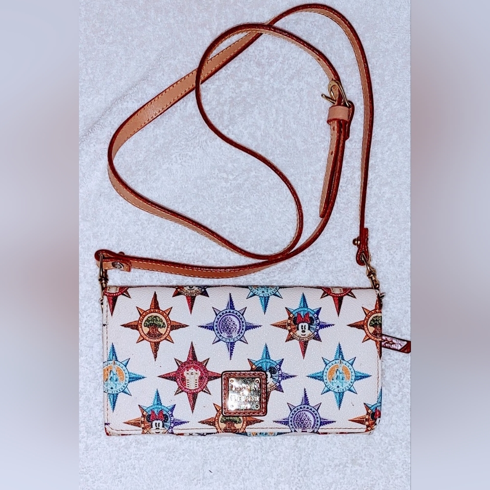 Dooney And Bourke Passport Cross body wallet